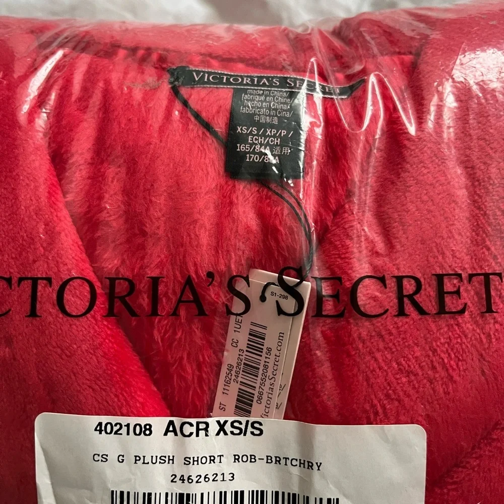 Victoria’s Secret Bright Cherry Red Plush Short Robe